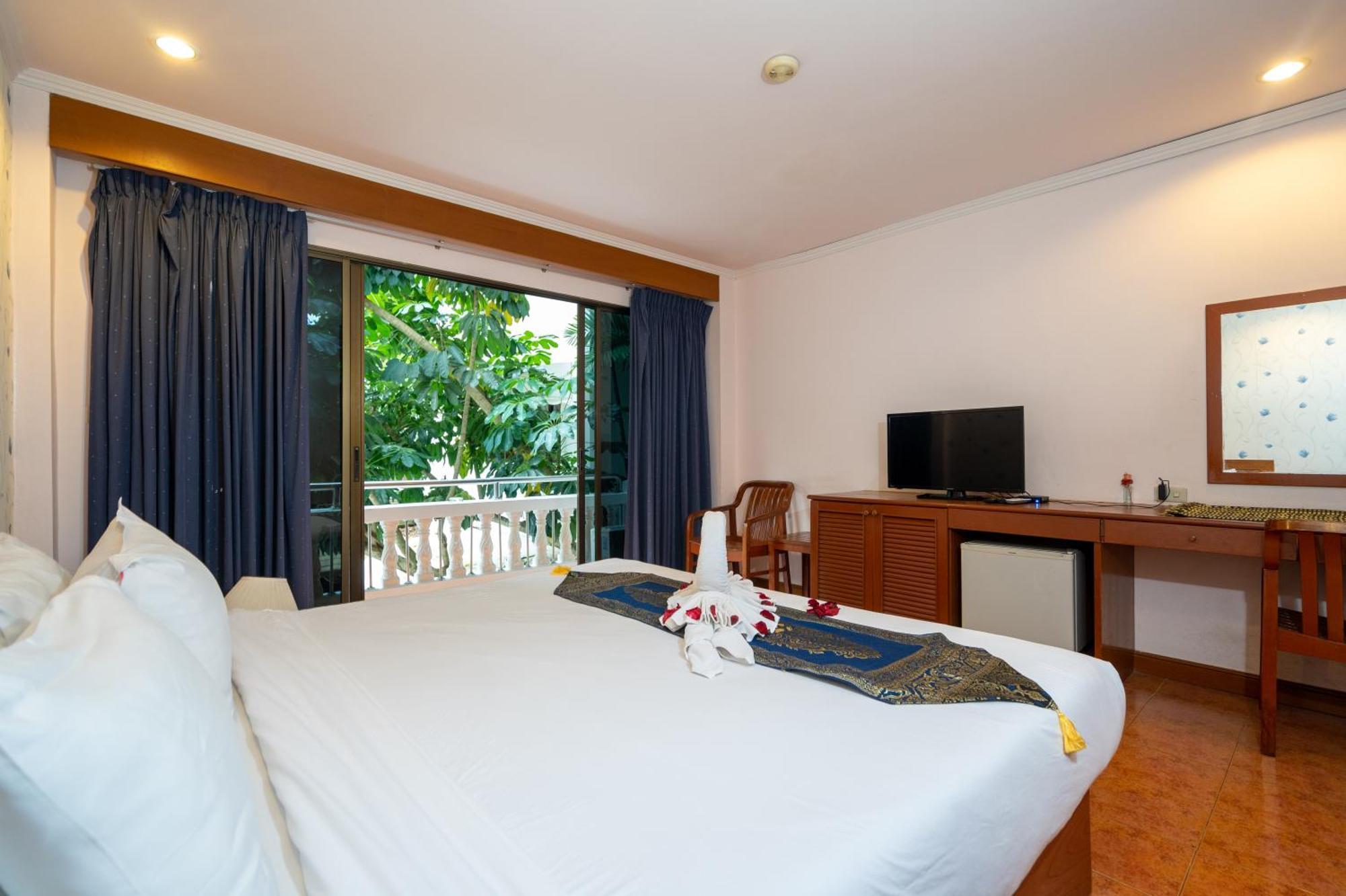 Patong Central Residence And Apartment Buitenkant foto