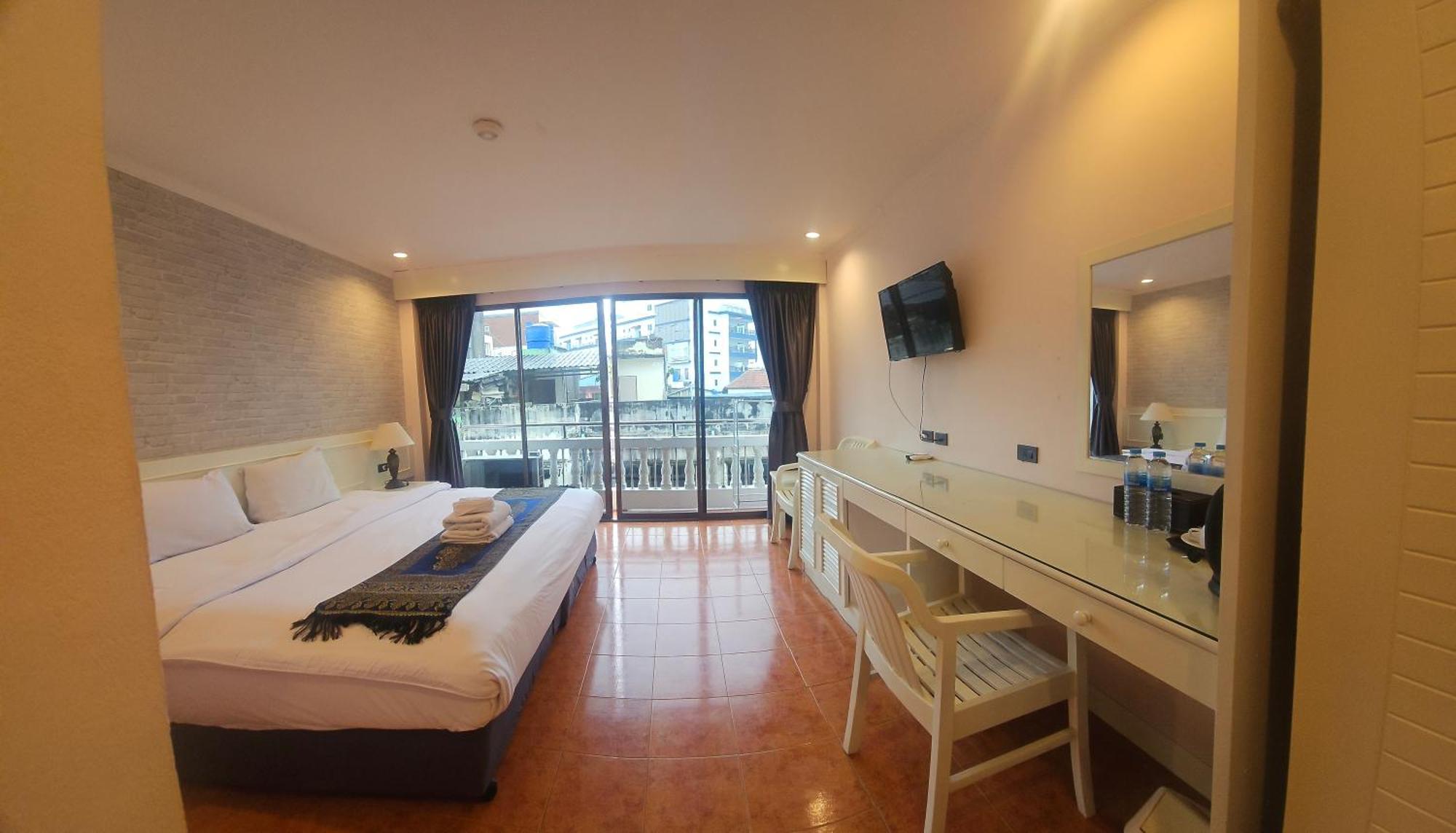 Patong Central Residence And Apartment Buitenkant foto